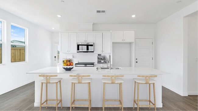 2300 N Osmun Ave, Clovis, CA 93619 - photo 2