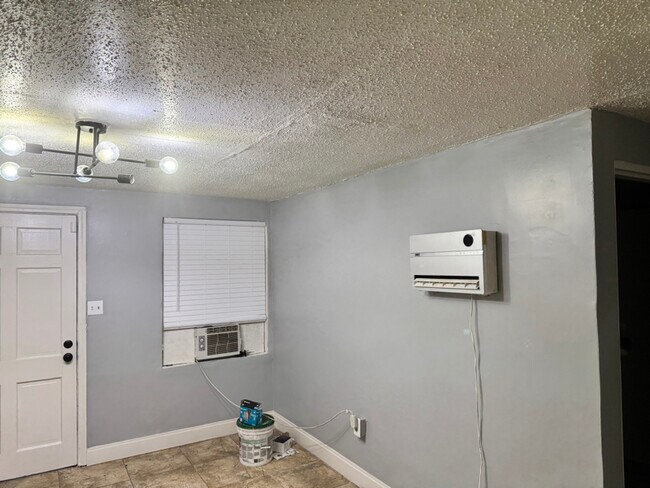 1214 Gillespie Ave unit 2, Albany, GA 31707 - photo 5