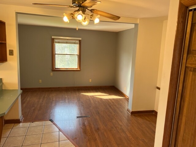 821 Charles Ave, Morgantown, WV 26505 - photo 2