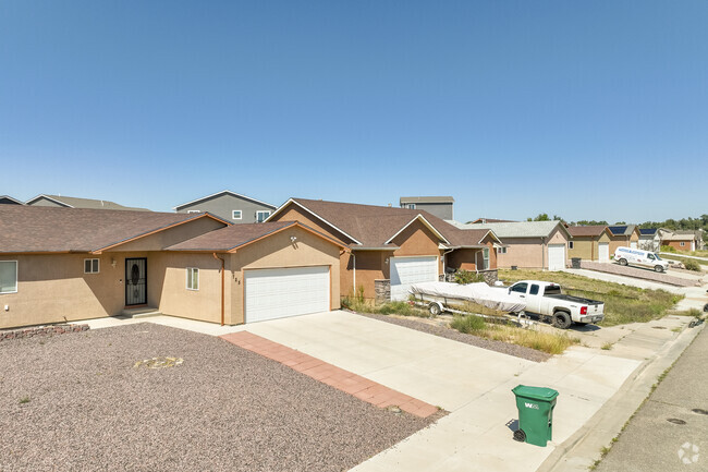 Ranch style homes are commonly found in Lower East Side, Pueblo.