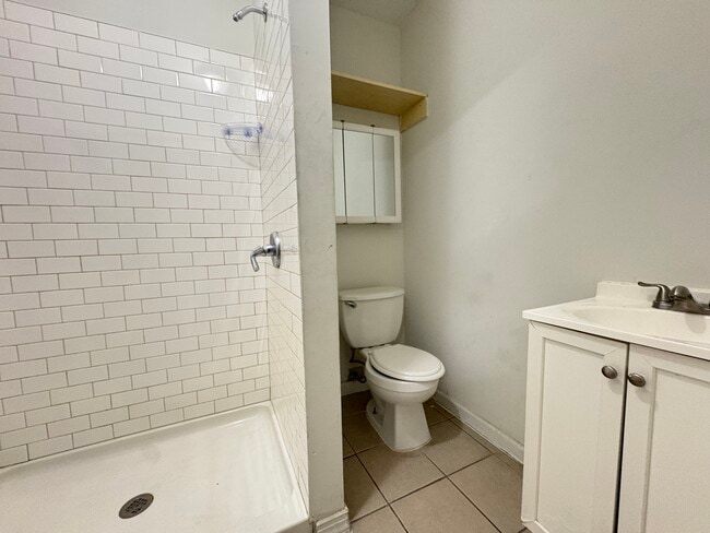 221 Martin Luther King jr Dr unit 3, Jersey City, NJ 07305 - photo 7