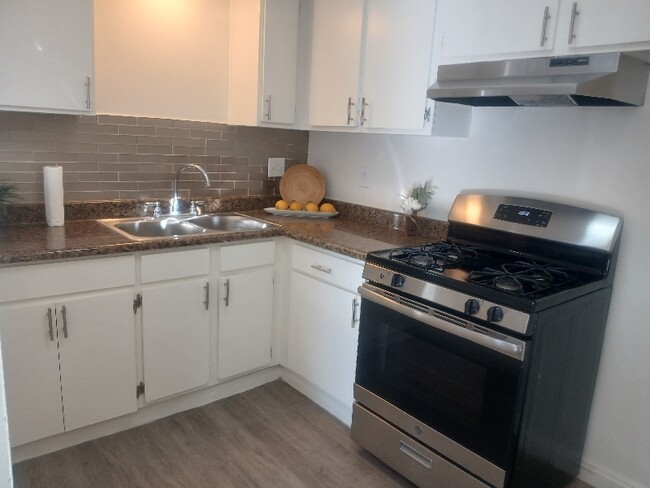 27273 Camp Plenty Rd unit 78, Santa Clarita, CA 91351 - photo 5