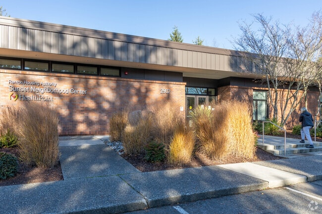 Sunset Neighborhood Center near West Renton Highlands, folks can access various services.