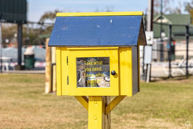 Local pantry boxes help those in need in Gonzales.