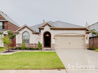 1473 Eagle Nest Dr, Azle, TX 76020