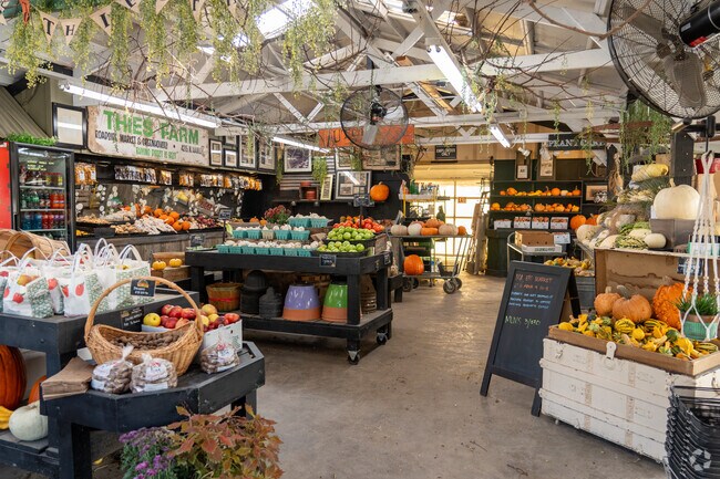 Bel-Ridge's very own Thies Farm and Gardenhouses offers fresh produce and home grown plants.