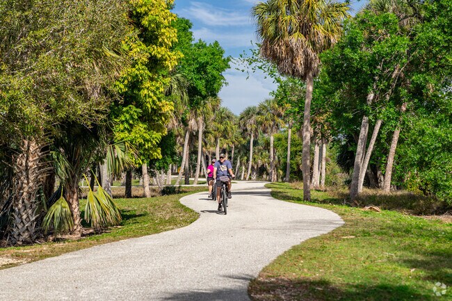 Billy Creek Preserve has trails for walking and cycling around the park.