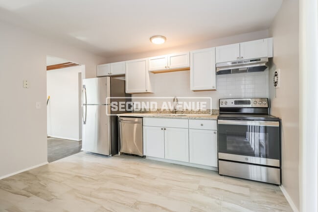 2781 Pickmeier Ln, Cincinnati, OH 45211 - photo 3