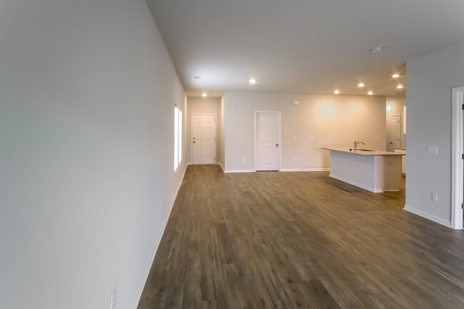 205 Cypress Tree Lp, Longs, SC 29568 - photo 4