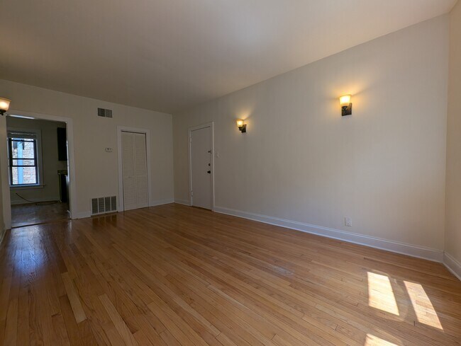 4036 N Ashland Ave unit 40-3W, Chicago, IL 60613 - photo 5
