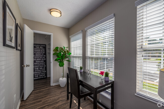 Opal 1BD 1BA - Den