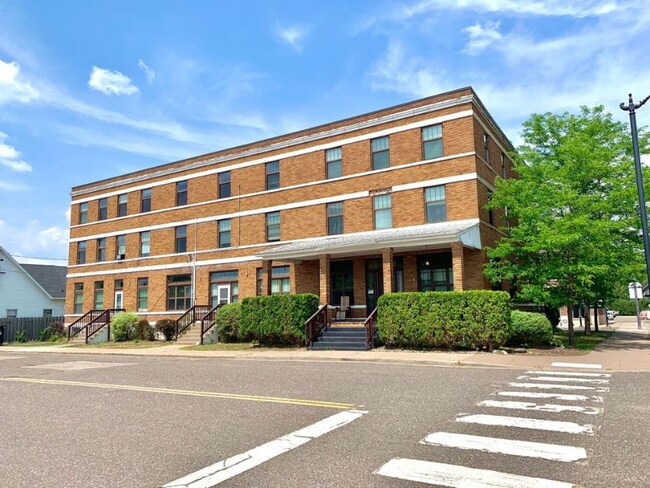 105 3rd Ave unit 205, Osceola, WI 54020 - photo 6