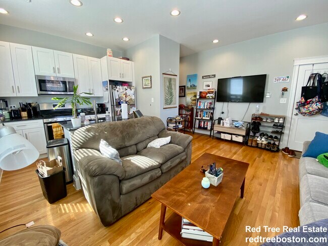 408 S Huntington Ave unit 1, Jamaica Plain, MA 02130 - photo 5