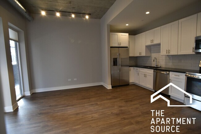 3833 N Broadway St unit 419, Chicago, IL 60613 - photo 3