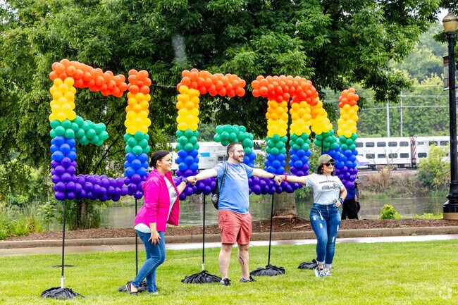 Cobblers Crossing offers tranquility and convenience in the western Chicago suburb of Elgin.