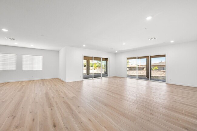 205 Caldwell Crest Ct, Henderson, NV 89015 - photo 4