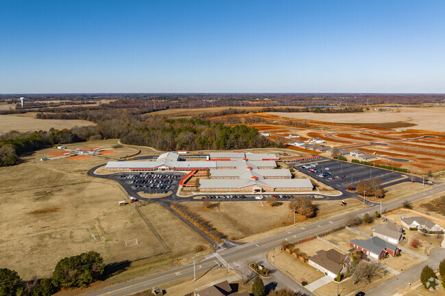 A beautiful aerial view of Creekside Elementary School's campus.