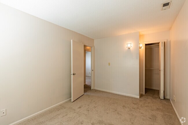The Coachman Apartments, Lawrence, KS 66044 - photo 5