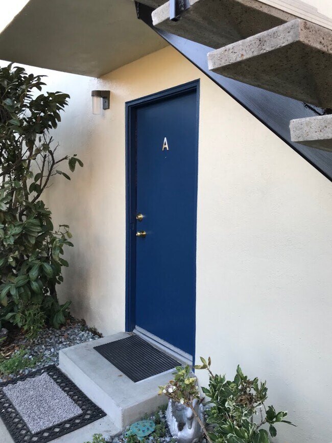 7137 Soquel Dr Unit A, Aptos, CA 95003