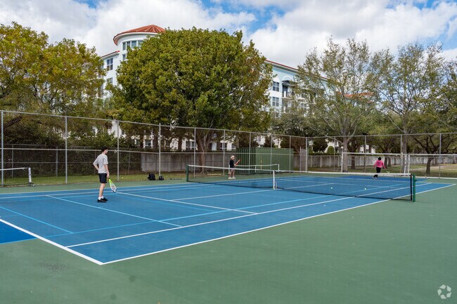 Dario Ruben Park offers tennis courts for residents of Fountainbleu East to enjoy.