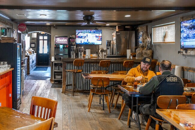 Tender Smokehouse in Celina serves up mouthwatering brisket and ribs.