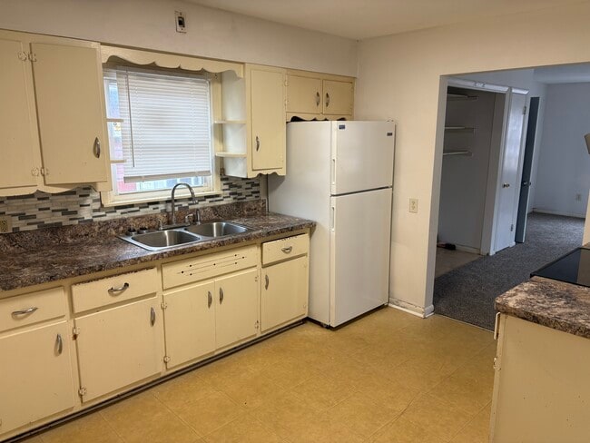 804 College Ave, Goshen, IN 46526 - photo 7