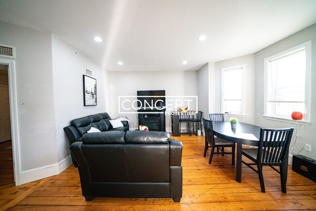 820 Parker St unit 3, Roxbury Crossing, MA 02120 - photo 4