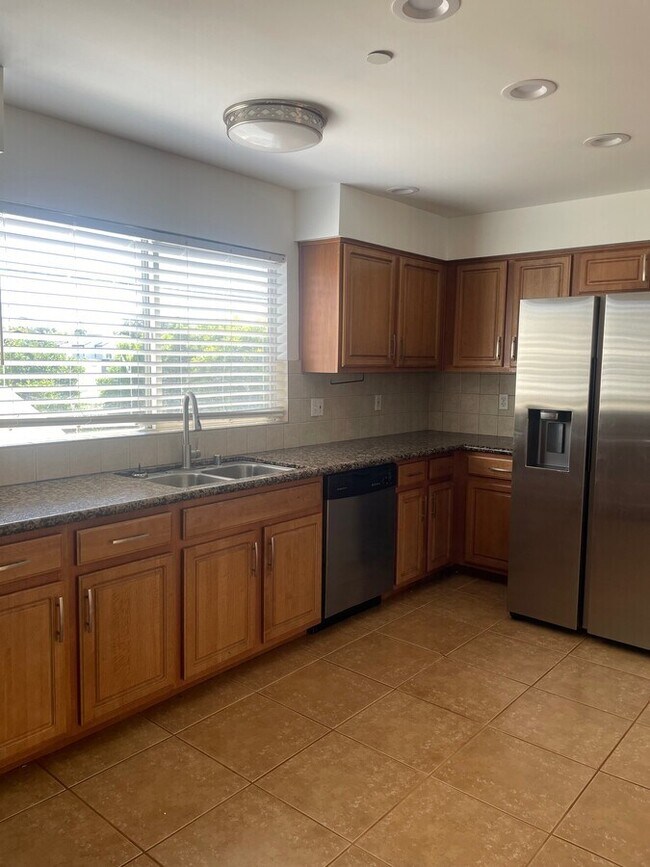 4854 Laurel Canyon Blvd, Valley Village, CA 91607