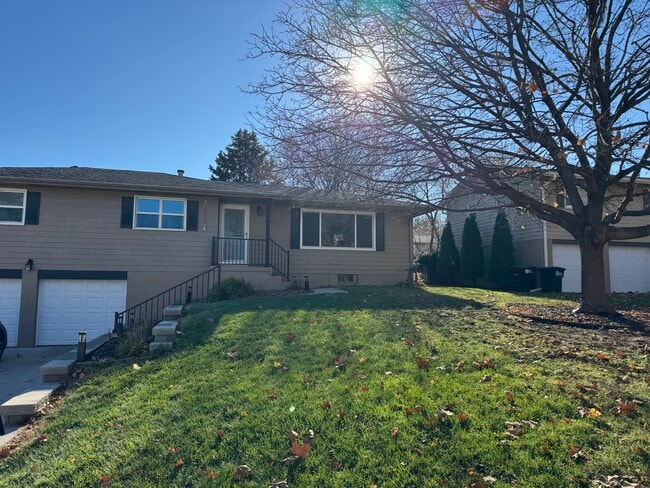 11021 Spring St, Omaha, NE 68144 - photo 2