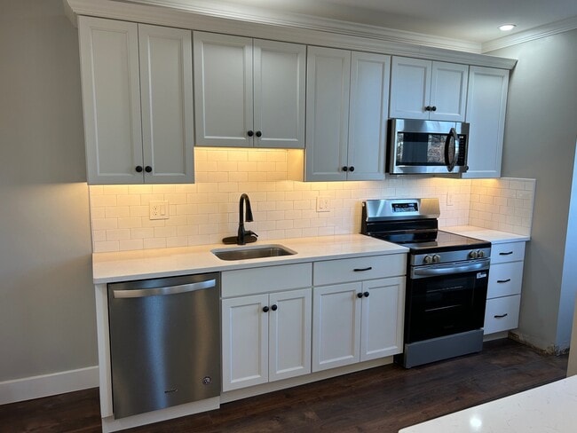 1407 Delaware Ave, Reading, PA 19610 - photo 4