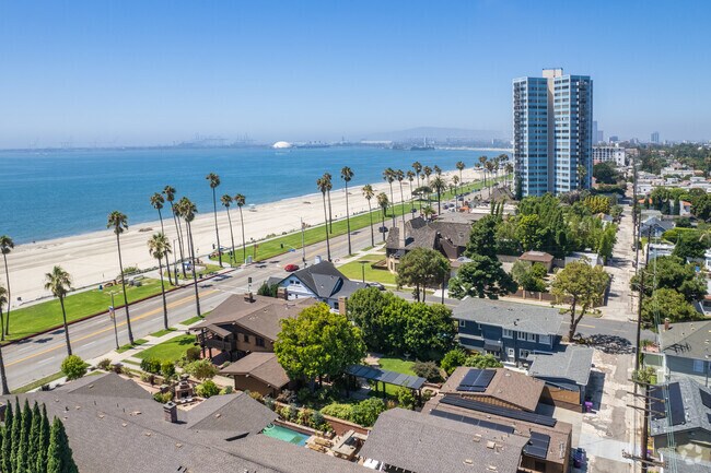Bluff Park is a coastal neighborhood located in Long Beach.