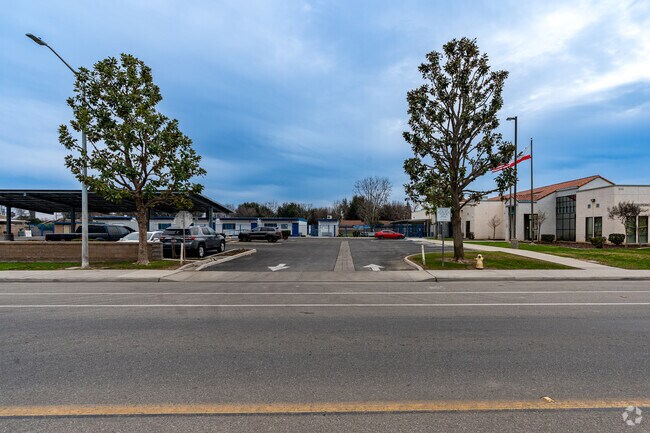Wasco Independence High School entrance is on the North side of the grounds.