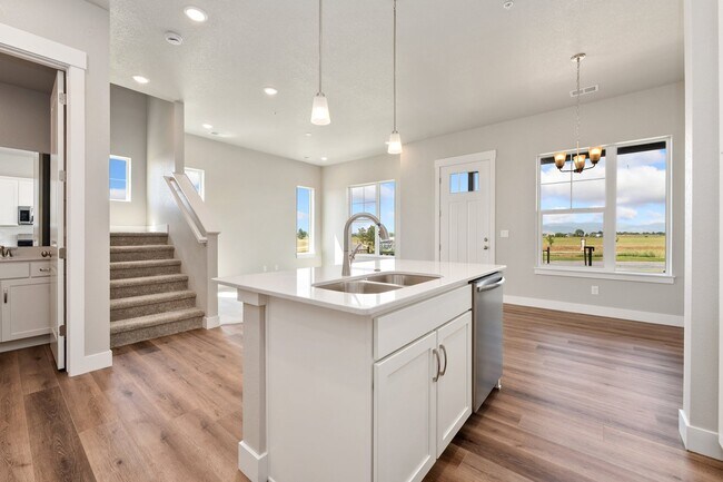 6789 Maple Leaf Dr, Timnath, CO 80547 - photo 5