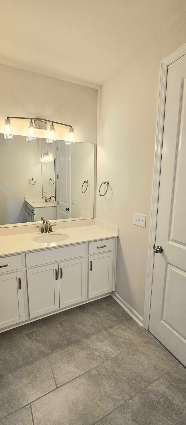 904 Kinsey Alley unit Bedroom 2, Charlotte, NC 28217 - photo 3