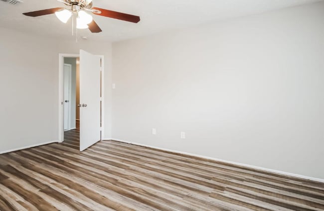 4516 Tylergate Dr, Spring, TX 77373 - photo 4