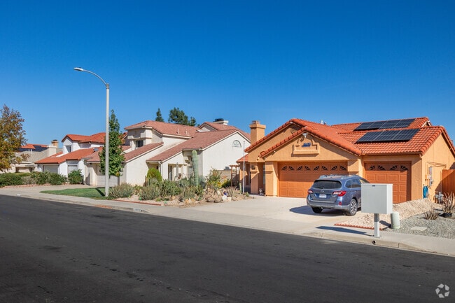 La Cresta home features Cacti that look great and keep the water bills down
