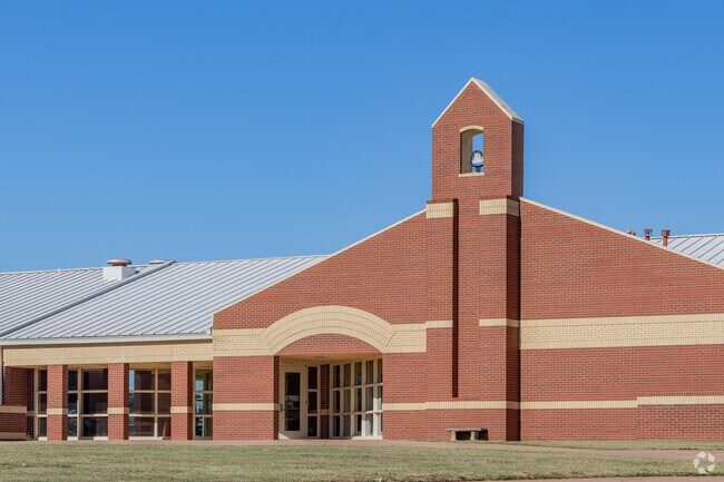 Kids are challenged to excel at Perry Elementary School.