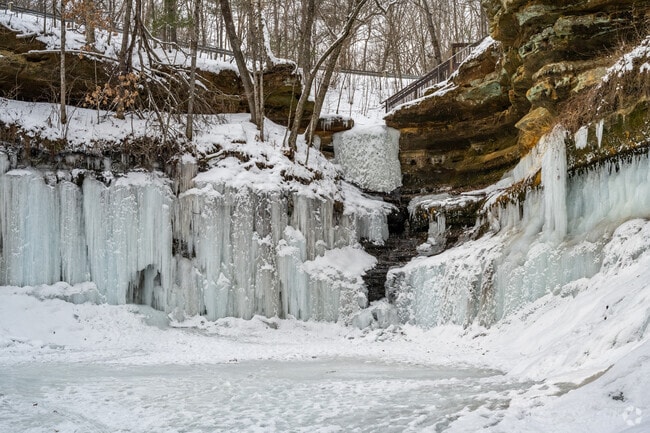 Devil's Punchbowl freezes over in the winter months.