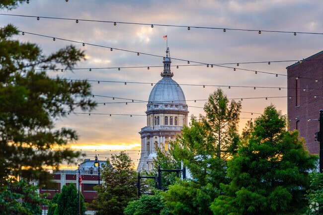 Oak Ridge residents are never far from Springfield's downtown area.