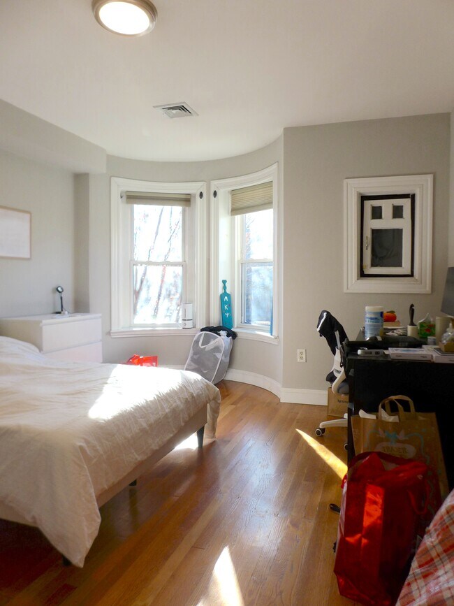 77 Windsor St, Roxbury Crossing, MA 02120 - photo 2