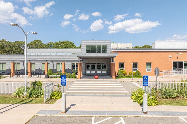 Winthrop STEM Elementary Magnet School is located in the heart of New London, CT.