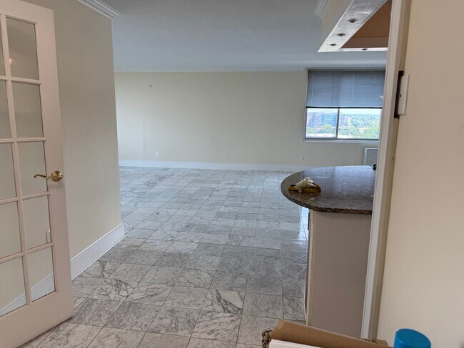 Entrance to Living & Dining