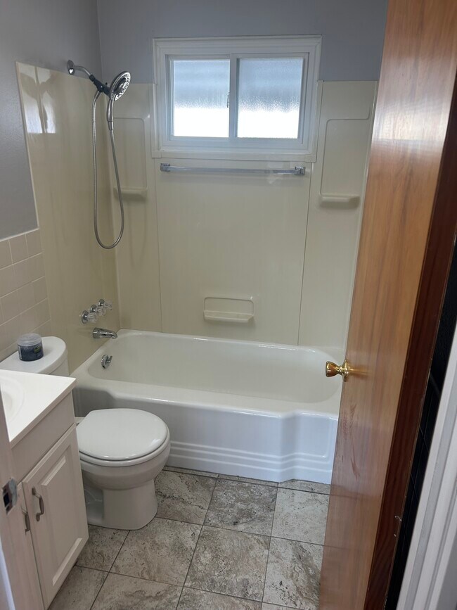 1900 W Clark St, Saint Charles, MO 63301 - photo 4