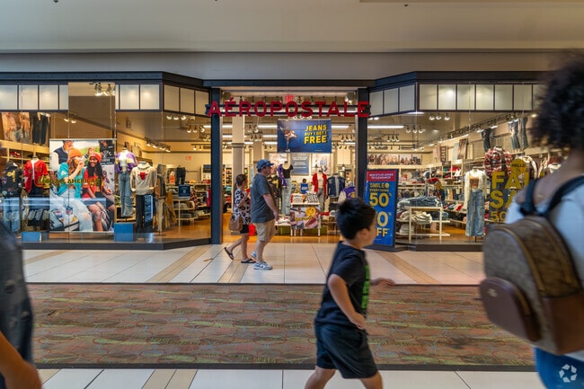 Turtle Creek Mall, near The Heights-Avenues, offers a range of shopping & dining options.