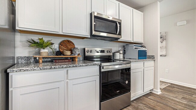 320 Bevington Brook Ln, Hopkins, SC 29061 - photo 5