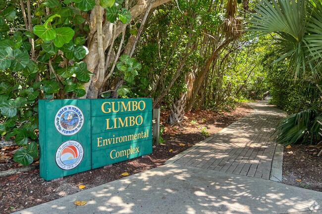The Gumbo Limbo Nature Center in Boca Raton offers scenic trails and interactive exhibits.