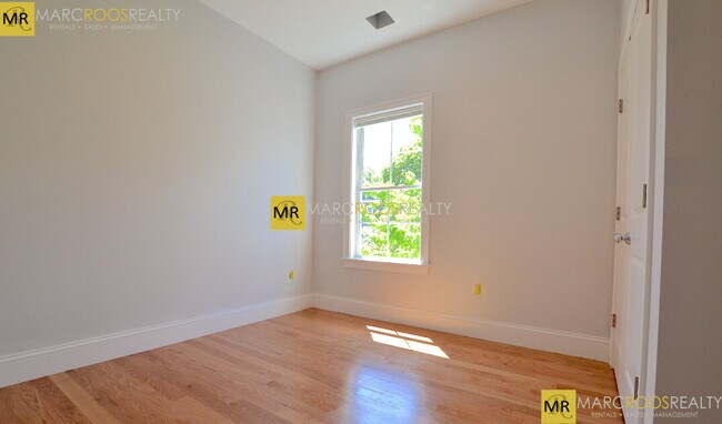 10 Islington St unit 8, Allston, MA 02134 - photo 5