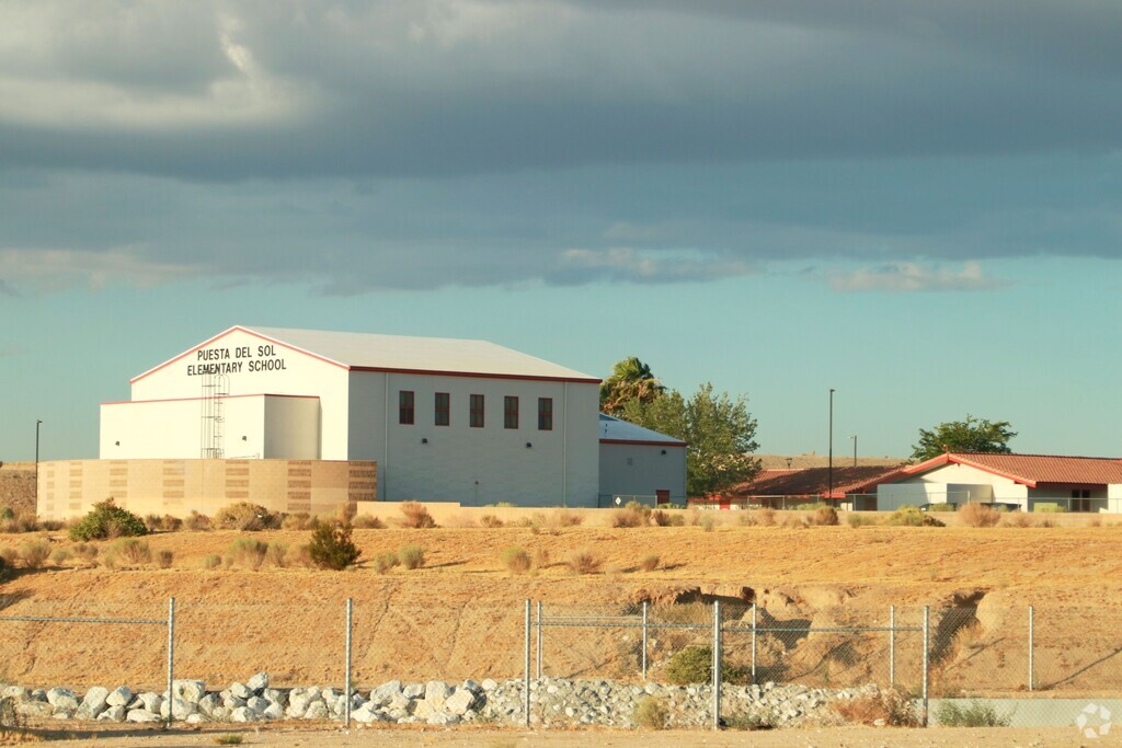 Wide shot for Puesta Del Sol Elementary.