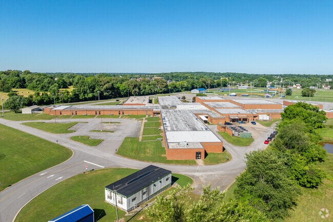 Northeast Middle School offers education to students in grades 6-8.