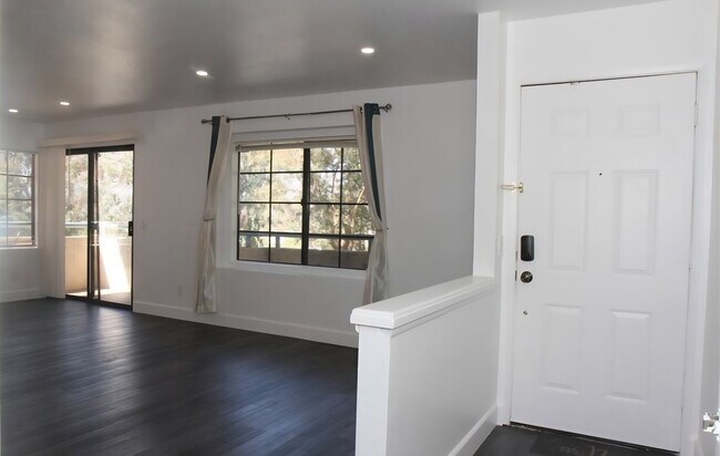 18123 Erik Ct unit 357, Canyon Country, CA 91387 - photo 4